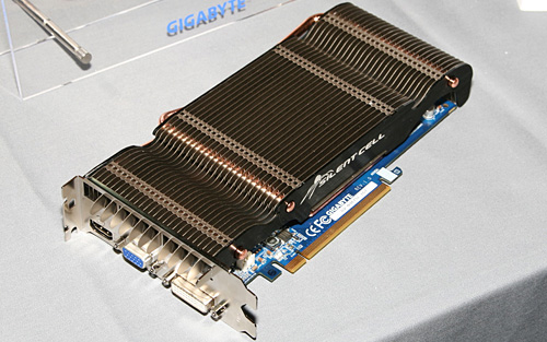 画像ギャラリー No.003のサムネイル画像 / GIGABYTE製グラフィックスカード用の新型冷却技術がCeBIT 2009で公開に。P55におけるSLIサポートの続報も