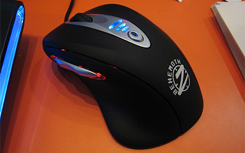 画像ギャラリー No.008のサムネイル画像 / OCZの爆速SSD「Z Drive」は最短で2009年5月にも発売へ。ゲーマー向けキーボードとマウスの新型も