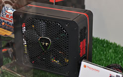 画像ギャラリー No.017のサムネイル画像 / ［COMPUTEX］熱源を完全分離。Thermaltake，創業10周年記念のゲーマー向けハイエンドケース「Level 10」を発表
