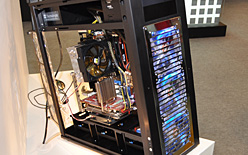 画像ギャラリー No.004のサムネイル画像 / ［COMPUTEX］Thermalright，冷却性能徹底重視のPCケースや，ケースファン前提のファンレス大型GPUクーラーなどを公開し，順次出荷へ
