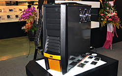 画像ギャラリー No.008のサムネイル画像 / ［COMPUTEX］Thermalright，冷却性能徹底重視のPCケースや，ケースファン前提のファンレス大型GPUクーラーなどを公開し，順次出荷へ