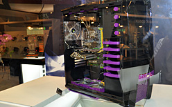 画像ギャラリー No.011のサムネイル画像 / ［COMPUTEX］Thermalright，冷却性能徹底重視のPCケースや，ケースファン前提のファンレス大型GPUクーラーなどを公開し，順次出荷へ