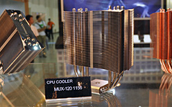 画像ギャラリー No.026のサムネイル画像 / ［COMPUTEX］Thermalright，冷却性能徹底重視のPCケースや，ケースファン前提のファンレス大型GPUクーラーなどを公開し，順次出荷へ