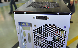 画像ギャラリー No.005のサムネイル画像 / ［COMPUTEX］Antec，59ドルのエントリーゲーマー向けPCケース「Two Hundred」