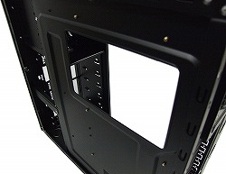 画像ギャラリー No.015のサムネイル画像 / Antecのゲーマー向け新型PCケース,「Six Hundred SE」国内発売