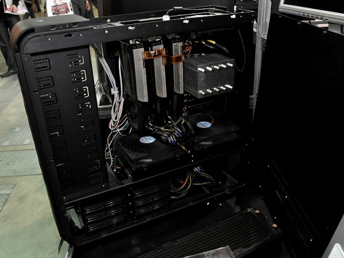 画像ギャラリー No.015のサムネイル画像 / ［COMPUTEX］SilverStone，ゲーマー向けPCケース「Raven」の第3弾に，フラグシップ＆“米びつ”PCケースを公開