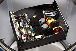 画像ギャラリー No.011のサムネイル画像 / ［COMPUTEX］これは日本向けかも。拡張性重視のミドルタワーPCケースをCorsairが公開