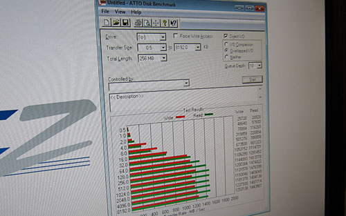 画像ギャラリー No.007のサムネイル画像 / ［COMPUTEX］OCZ，プラットフォームもOSも問わないSSD＋HDDのハイブリッド製品「Revo Hybrid」を発表
