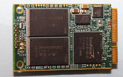 画像ギャラリー No.017のサムネイル画像 / ［COMPUTEX］OCZ，プラットフォームもOSも問わないSSD＋HDDのハイブリッド製品「Revo Hybrid」を発表