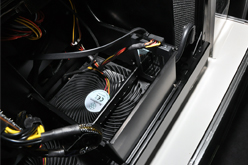 画像ギャラリー No.011のサムネイル画像 / ［COMPUTEX］SilverStoneは今年もPCケースの新作を大量展示。2スロット仕様のカード×6を搭載可能な大型タワーや，拡張性重視のデスクトップなど
