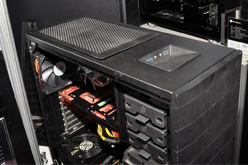 画像ギャラリー No.025のサムネイル画像 / ［COMPUTEX］SilverStoneは今年もPCケースの新作を大量展示。2スロット仕様のカード×6を搭載可能な大型タワーや，拡張性重視のデスクトップなど