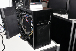 画像ギャラリー No.031のサムネイル画像 / ［COMPUTEX］SilverStoneは今年もPCケースの新作を大量展示。2スロット仕様のカード×6を搭載可能な大型タワーや，拡張性重視のデスクトップなど