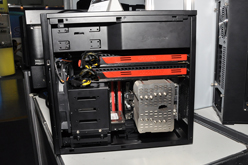 画像ギャラリー No.032のサムネイル画像 / ［COMPUTEX］SilverStoneは今年もPCケースの新作を大量展示。2スロット仕様のカード×6を搭載可能な大型タワーや，拡張性重視のデスクトップなど