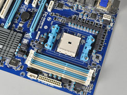 画像ギャラリー No.011のサムネイル画像 / GIGA-BYTEの次世代マザーボード「GA-A75-UD4H」を写真で見る