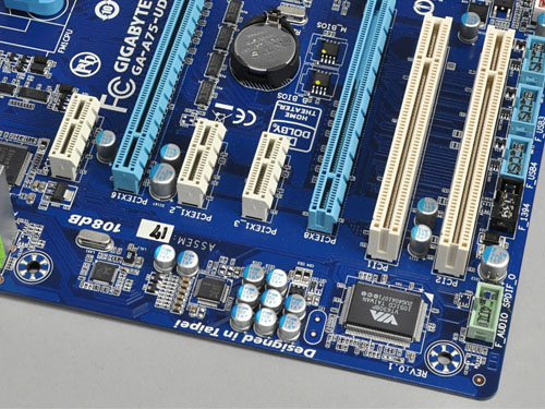 画像ギャラリー No.013のサムネイル画像 / GIGA-BYTEの次世代マザーボード「GA-A75-UD4H」を写真で見る
