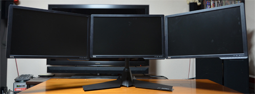 画像ギャラリー No.017のサムネイル画像 / XFXブランドの3画面ディスプレイスタンド「XFX Triple Display Monitor Stand」を組み立ててみた