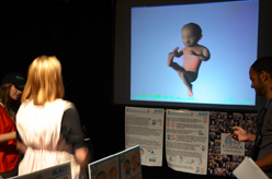 画像ギャラリー No.009のサムネイル画像 / ［SIGGRAPH］「Emerging Technologies」展示セクションレポート（2） 男性でも妊娠体験ができるシミュレータが登場