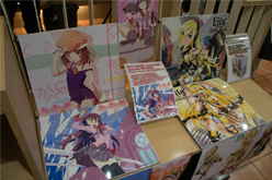 画像ギャラリー No.018のサムネイル画像 / 「リンクス感謝祭2011」開催。Tt eSPORTSのマウスやキーボードなどに白色モデルが登場
