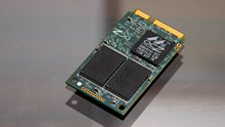 画像ギャラリー No.008のサムネイル画像 / 次世代SSDに大きく舵を切るOCZ。PCIeプラットフォーム「Kilimanjaro」採用のThunderbolt対応SSDや6Gbpsコントローラの最新型を公開