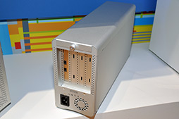 画像ギャラリー No.006のサムネイル画像 / ［COMPUTEX］MSIの外付けグラフィックスボックス「GUS」，Thunderbolt対応版の動作デモが行われる