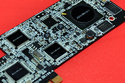 画像ギャラリー No.018のサムネイル画像 / ［COMPUTEX］AVerMedia，PCIe接続の「ゲーム実況＆録画用カード」を日本市場へ投入。PCゲーム向けとゲーム機向けの2モデル