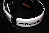 画像ギャラリー No.027のサムネイル画像 / ［TGS 2012］クルマゲー向けコクピットからヘッドセット，ゲームパッド，キャプチャカードまで。会場で見かけたハードウェア製品まとめ