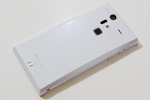 画像ギャラリー No.019のサムネイル画像 / ソフトバンクモバイル,2012年冬・2013年春モデルのスマートフォンを発表。全機種が下り最大110Mbpsの通信方式「AXGP」こと「SoftBank 4G」に対応