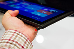 画像ギャラリー No.024のサムネイル画像 / Lenovo,Windows 8タブレット「ThinkPad Tablet 2」を解説。「Atom Z2760」搭載で軽量・薄型を実現