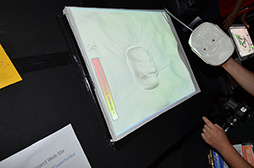 画像ギャラリー No.020のサムネイル画像 / 電気信号で手を自在に操る技術が登場。SIGGRAPH 2012「Emerging Technologies」展示セクションレポート（2） 