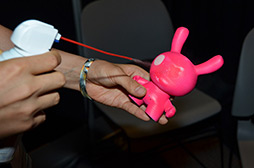画像ギャラリー No.019のサムネイル画像 / 楽譜をスキャンしながらリアルタイムで演奏できる!? SIGGRAPH 2012「Emerging Technologies」展示セクションレポート(4)