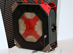 画像ギャラリー No.004のサムネイル画像 / ASRock，BMWデザインのゲーマー向けベアボーンを披露。Intel 8シリーズチップセット搭載マザーボードも