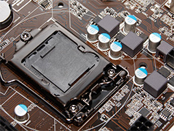 画像ギャラリー No.023のサムネイル画像 / ASRock，BMWデザインのゲーマー向けベアボーンを披露。Intel 8シリーズチップセット搭載マザーボードも