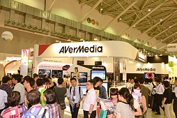 画像ギャラリー No.001のサムネイル画像 / ［COMPUTEX］PCなしで低遅延HDMI＆アナログ録画に対応し，ストリーミングやPC接続にも対応。気合いの入ったゲーム録画デバイスがAVerMediaから