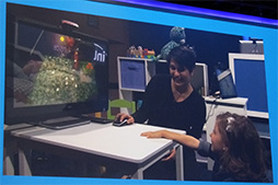 画像ギャラリー No.012のサムネイル画像 / ［CES 2014］Intel，ノートPCに内蔵できるKinect風の3Dカメラ「RealSense 3D camera」を発表