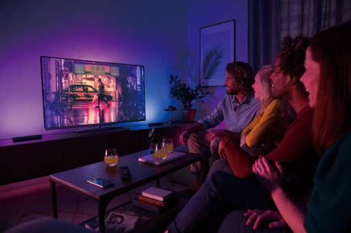 画像ギャラリー No.003のサムネイル画像 / 【PR】映像と照明がシンクロする「Philips Hue Play ライトバー」で,ゲームをワンランク上のエンターテイメントに