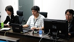 画像ギャラリー No.005のサムネイル画像 / 「FEZ」でスクウェア・エニックスとゲームポットが激突!? バリスタ情報なども飛び出したイベント「会社対抗タイニーバンクェット」レポート