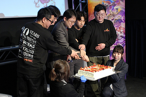 画像ギャラリー No.005のサムネイル画像 / 「RED STONE」20周年記念イベント「RED STONE 20th. Anniversary Party」レポート。20年の歩みと未来を歴戦の冒険家達が祝福
