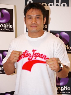 画像ギャラリー No.001のサムネイル画像 / ミノワマンが「覇拳伝」と初遭遇！　「サークルKサンクス杯」レポート＆ミノワマンインタビュー