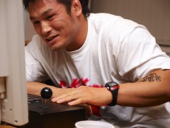 画像ギャラリー No.006のサムネイル画像 / ミノワマンが「覇拳伝」と初遭遇！　「サークルKサンクス杯」レポート＆ミノワマンインタビュー