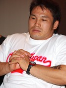 画像ギャラリー No.013のサムネイル画像 / ミノワマンが「覇拳伝」と初遭遇！　「サークルKサンクス杯」レポート＆ミノワマンインタビュー