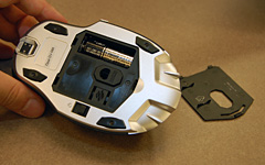 画像ギャラリー No.011のサムネイル画像 / Microsoft,BlueTrack採用のゲーマー向けワイヤレスマウス「SideWinder X8」発表