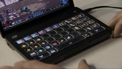 画像ギャラリー No.007のサムネイル画像 / ポータブルPCゲーム機のコンセプトモデル「Razer Switchblade」のデモを公開。早ければ2011年末に市場投入へ
