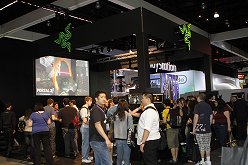 画像ギャラリー No.001のサムネイル画像 / ［E3 2011］Razerから「Star Wars: The Old Republic」とのタイアップ製品が登場。Star Wars仕様のマウスやキーボードを撮影してきた