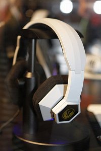 画像ギャラリー No.016のサムネイル画像 / ［E3 2011］Razerから「Star Wars: The Old Republic」とのタイアップ製品が登場。Star Wars仕様のマウスやキーボードを撮影してきた