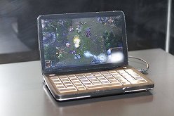 画像ギャラリー No.018のサムネイル画像 / ［E3 2011］Razerから「Star Wars: The Old Republic」とのタイアップ製品が登場。Star Wars仕様のマウスやキーボードを撮影してきた