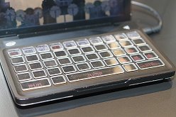 画像ギャラリー No.021のサムネイル画像 / ［E3 2011］Razerから「Star Wars: The Old Republic」とのタイアップ製品が登場。Star Wars仕様のマウスやキーボードを撮影してきた