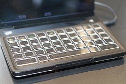 画像ギャラリー No.022のサムネイル画像 / ［E3 2011］Razerから「Star Wars: The Old Republic」とのタイアップ製品が登場。Star Wars仕様のマウスやキーボードを撮影してきた