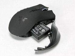 画像ギャラリー No.006のサムネイル画像 / 「MMO向けマウス」はワイヤレス＆ワイヤード接続両対応化でどう変わったか。「Razer Naga Epic」レビュー