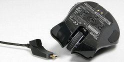 画像ギャラリー No.030のサムネイル画像 / 「MMO向けマウス」はワイヤレス＆ワイヤード接続両対応化でどう変わったか。「Razer Naga Epic」レビュー