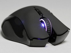画像ギャラリー No.042のサムネイル画像 / 「MMO向けマウス」はワイヤレス＆ワイヤード接続両対応化でどう変わったか。「Razer Naga Epic」レビュー